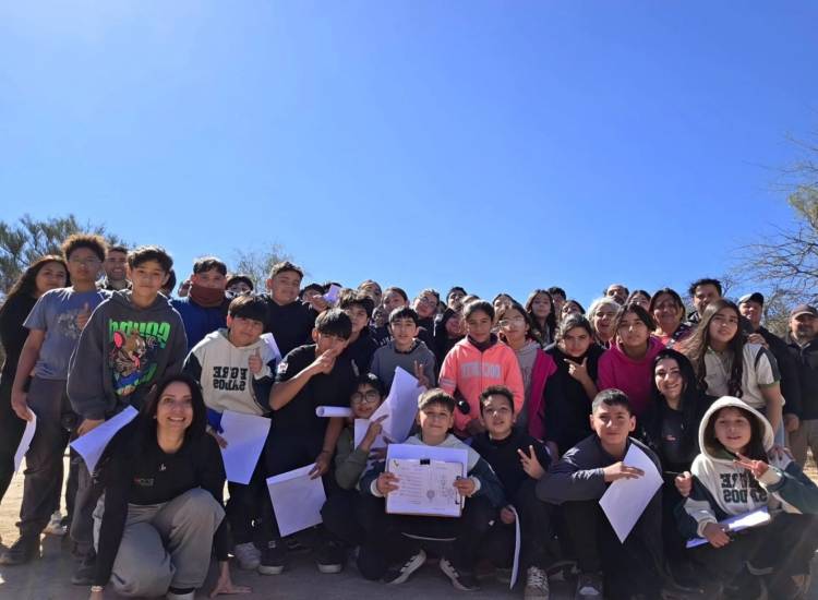 Dictan taller de botánica a jóvenes de 7° grado de la Escuela N.° 114