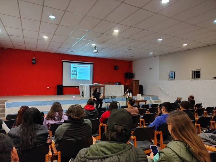 Charla-Taller sobre recuperación capilar en pacientes en tratamiento oncológico