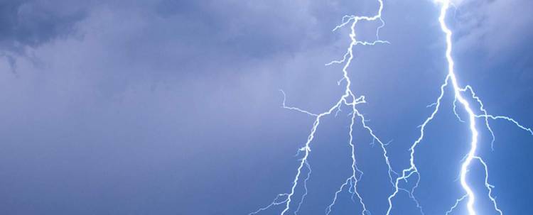 Chepes: por tormenta eléctrica explotaron medidores en viviendas y se registró carga eléctrica en la atmosfera