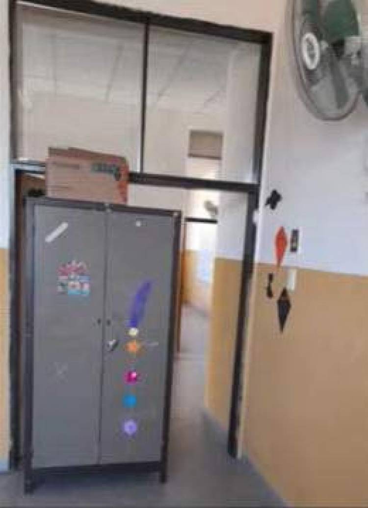 Portezuelo: Padres de la Escuela N° 91 piden puertas en las aulas mientras inauguran sala de robótica