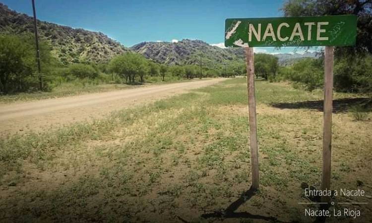Automóvil volcó y sus ocupantes fueron derivados al hospital de Malanzan