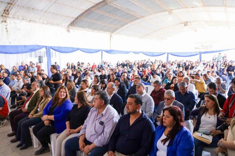 Quintela inauguró obras y entregó mobiliarios para instituciones educativas de General San Martín