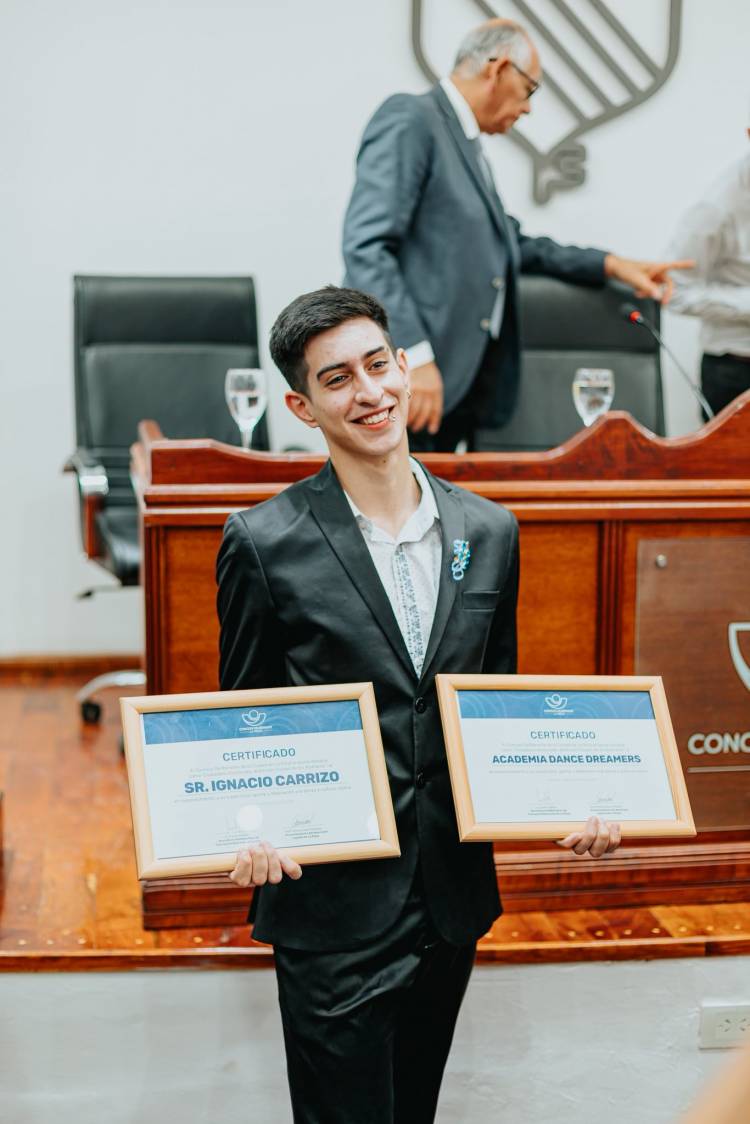Premian a Ignacio Carrizo por impulsar la cultura y la inclusión a través de la danza