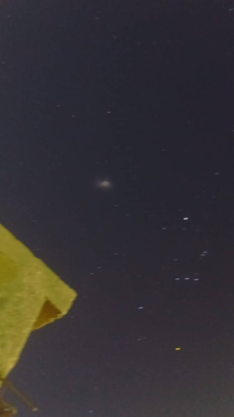 Reaparece el cometa interestelar 3I/ATLAS con inusual brillo azulado y sorprende a familias en Chepes