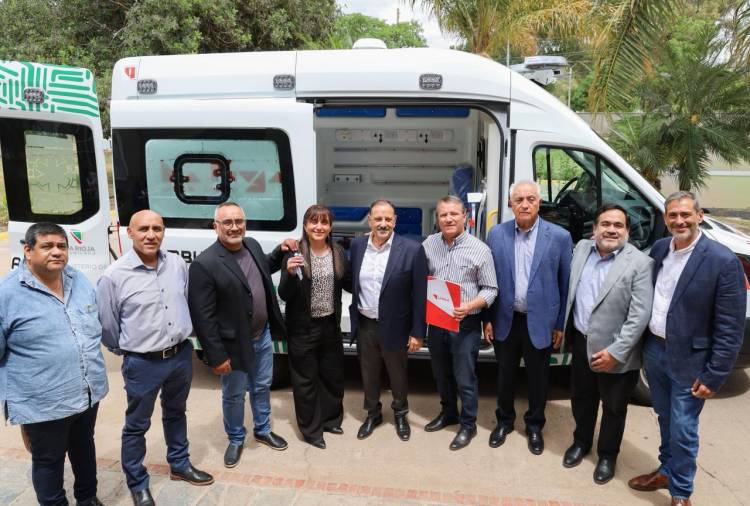 Fortalecen el sistema de salud con una nueva ambulancia para Nonogasta