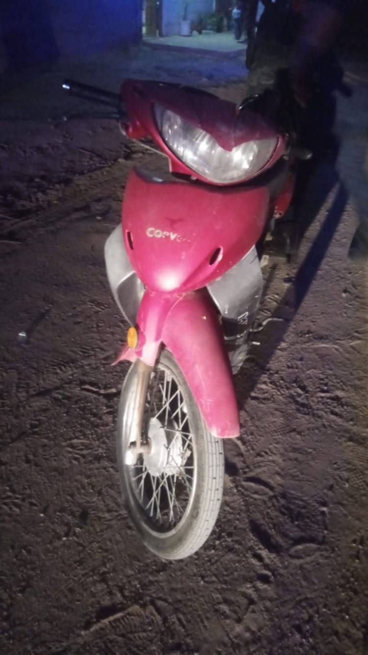 Chepes: motociclista impactada por un ciclista que huyó del lugar