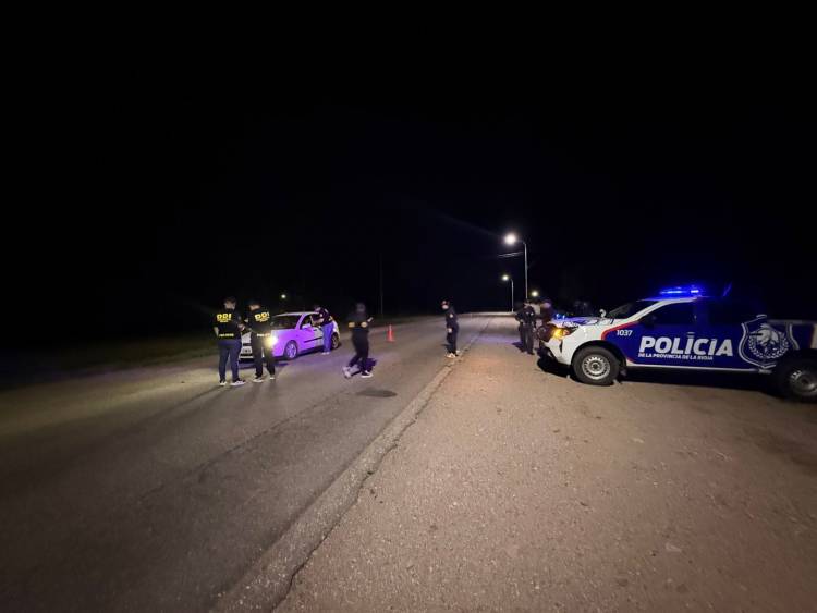 Operativo de control vehicular y de personas en la Ruta Provincial 29, en Ñoqueves