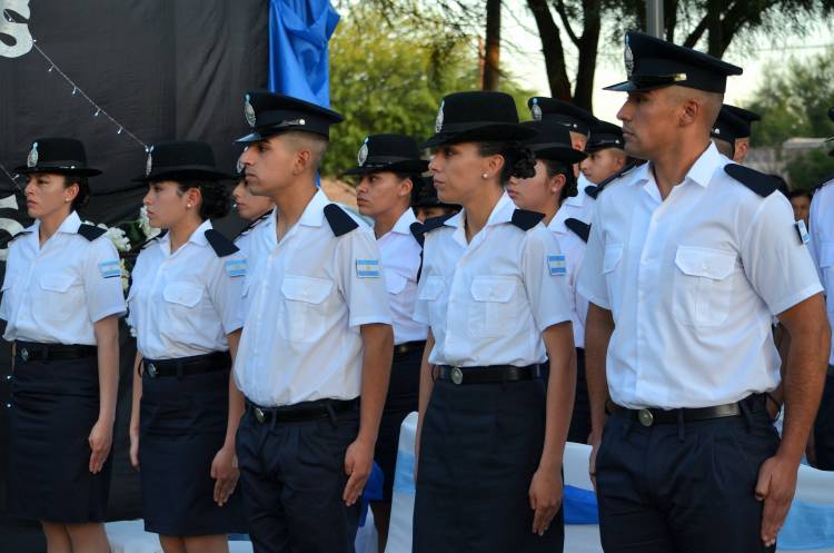 Chepes: 45 nuevos agentes de seguridad en su acto de egreso