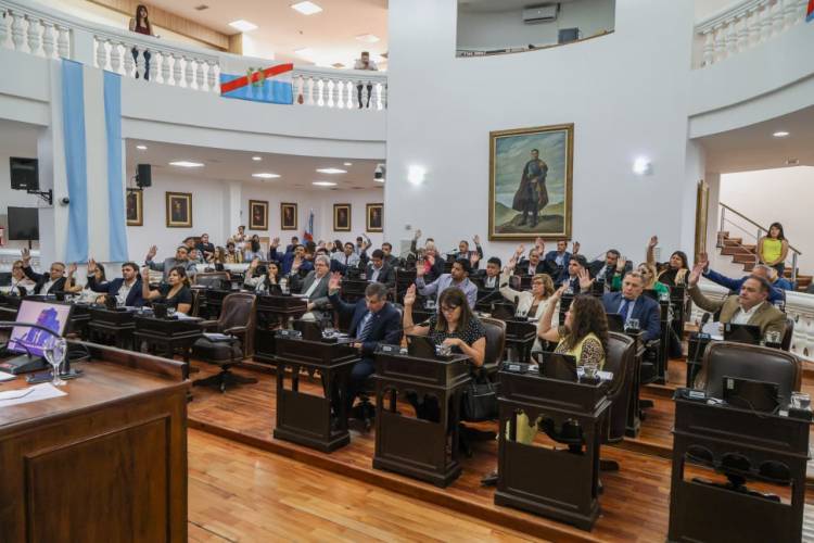 Legislatura: Se aprobó el Presupuesto provincial para el 2026