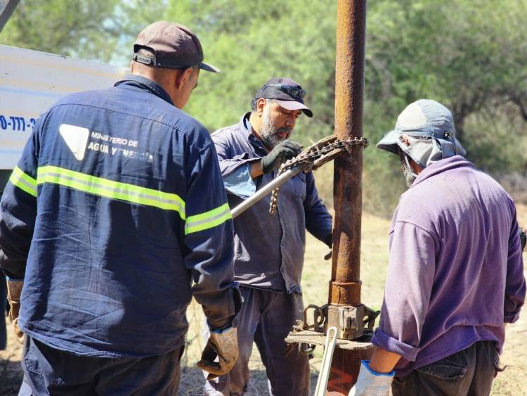 Pozos San Carlos: recambio de electrobomba principal y restablecimiento del servicio de agua