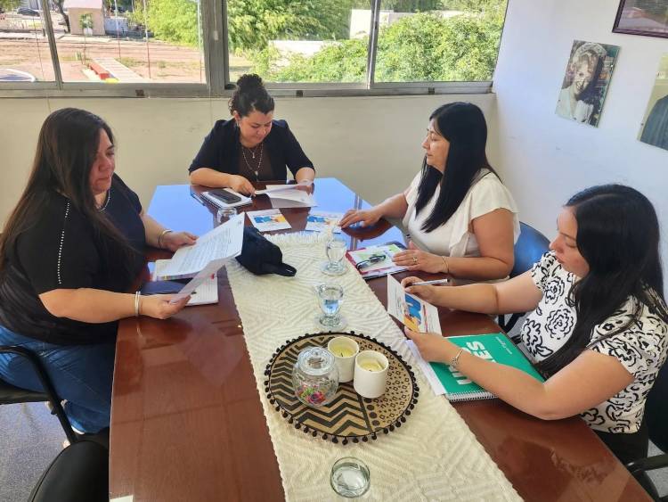 Firma de convenio entre la Municipalidad y el Instituto Superior Pascal