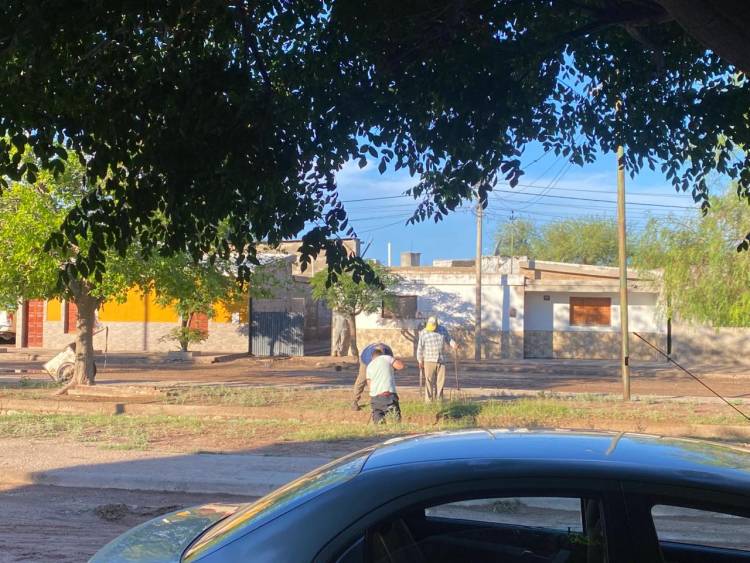 Chepes: Trabajos de drenaje y relevamiento de daños tras la tormenta