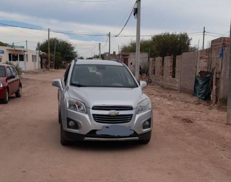 Chepes: menor trasladada por colisión con camioneta