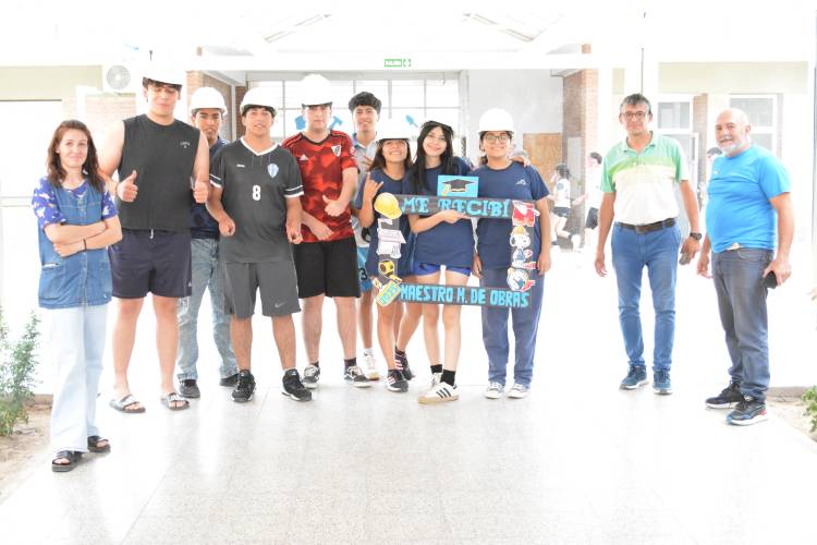 Alumnos de E.P.E.T. Nº1 de Chepes egresan con formación en Maestro Mayor de Obra