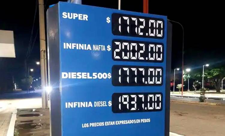 La nafta infinia superó los $2.000 por litro en Chepes tras un nuevo aumento
