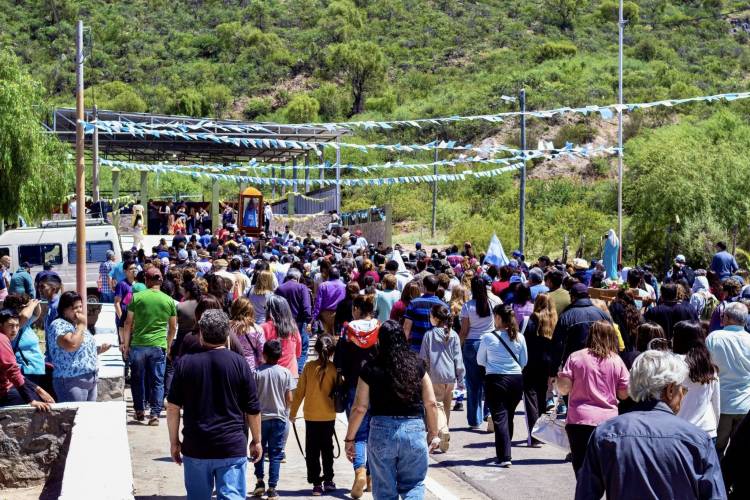 Chepes honró a la Inmaculada Concepción en una multitudinaria peregrinación