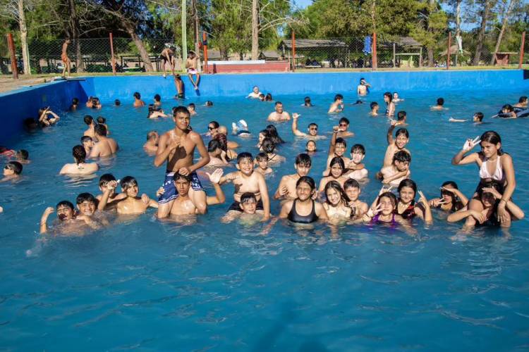 Gran comienzo de la temporada de verano en el Balneario Municipal “Hugo Lorenzo Miranda”