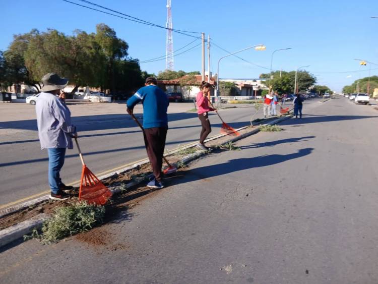 Chepes: Operativo integral de limpieza en arterias de la ciudad