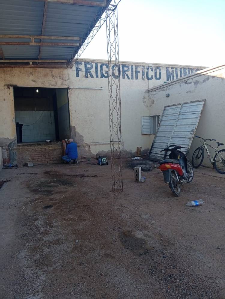 Denuncian hurto de herramientas en el matadero municipal de Milagro