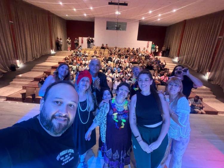 Chepes: éxito rotundo del “Teatro en Pantuflas” en el Multiespacio Luis Ángel Oviedo