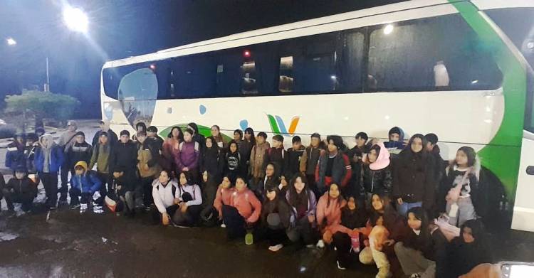 Comenzaron los viajes educativos a Winti: participan alumnos de Chepes y escuelas del departamento