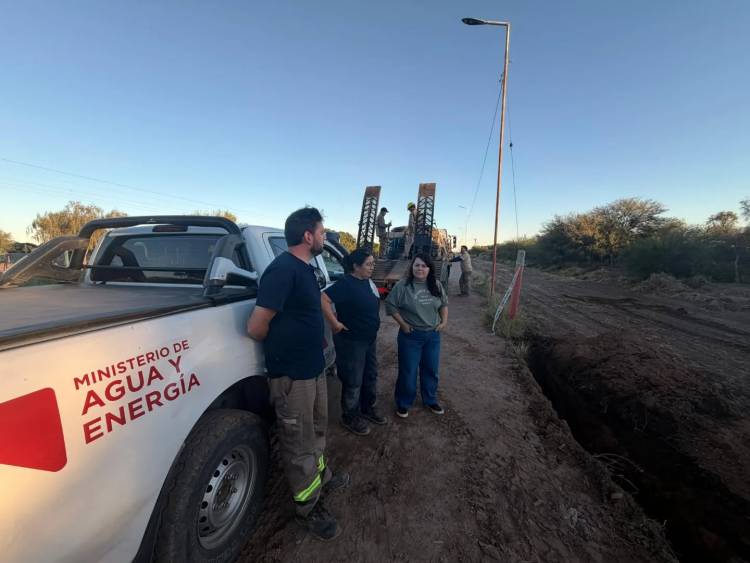 Avanza la instalación de iluminación en el Camino al Peregrino
