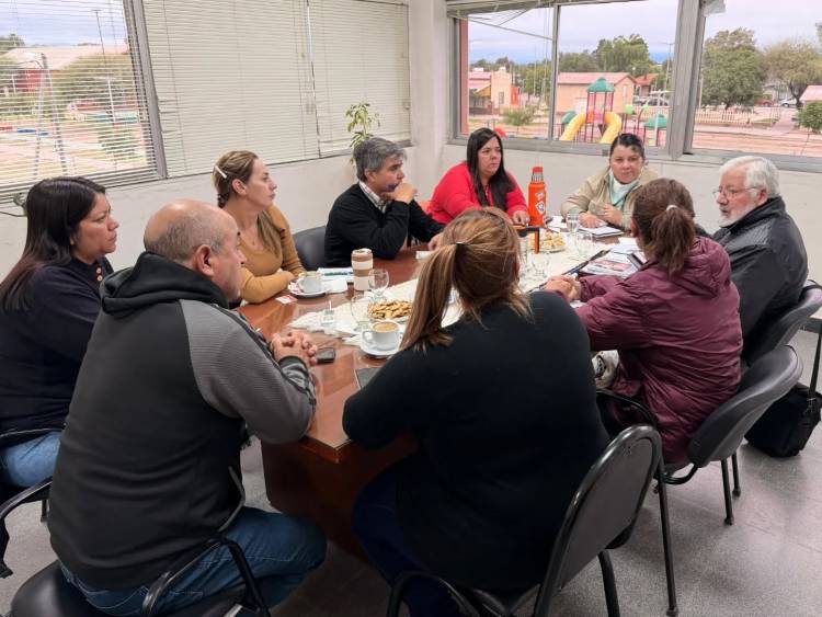 Avanzan los preparativos para la visita del obispo y la imagen de San Nicolás de Bari