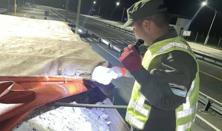 Gendarmeria incautó en San Juan un cargamento de yeso riojano valuado en 131 millones