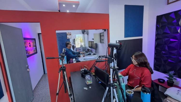 Radio Orión FM celebró sus 37 años al aire con una catarata de saludos, recuerdos y emociones