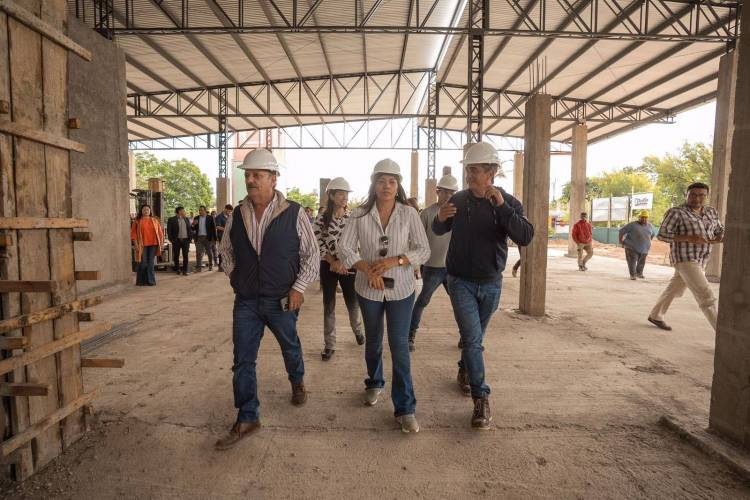 Ricardo Quintela afirmó que la terminal de Chamical estará terminada hacia fin de año