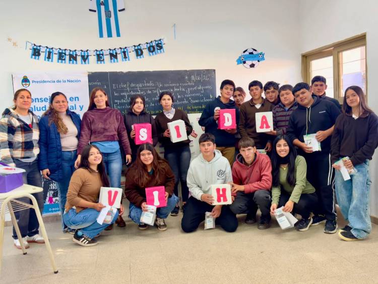 Villa Casana: se brindó una charla taller sobre salud sexual y reproductiva para estudiantes