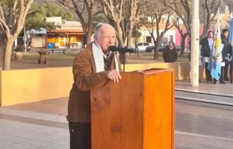 Apremios policiales ilegales en Ulapes: “Nunca más se le atropella a un hermano”, pidió el párroco local