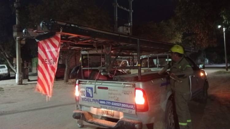 Principio de incendio en un transformador dejó sin energía a un sector de la zona norte de Chepes