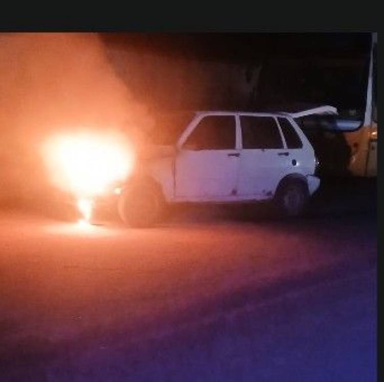 Un principio de incendio afectó a un automóvil en Chepes y fue controlado a tiempo