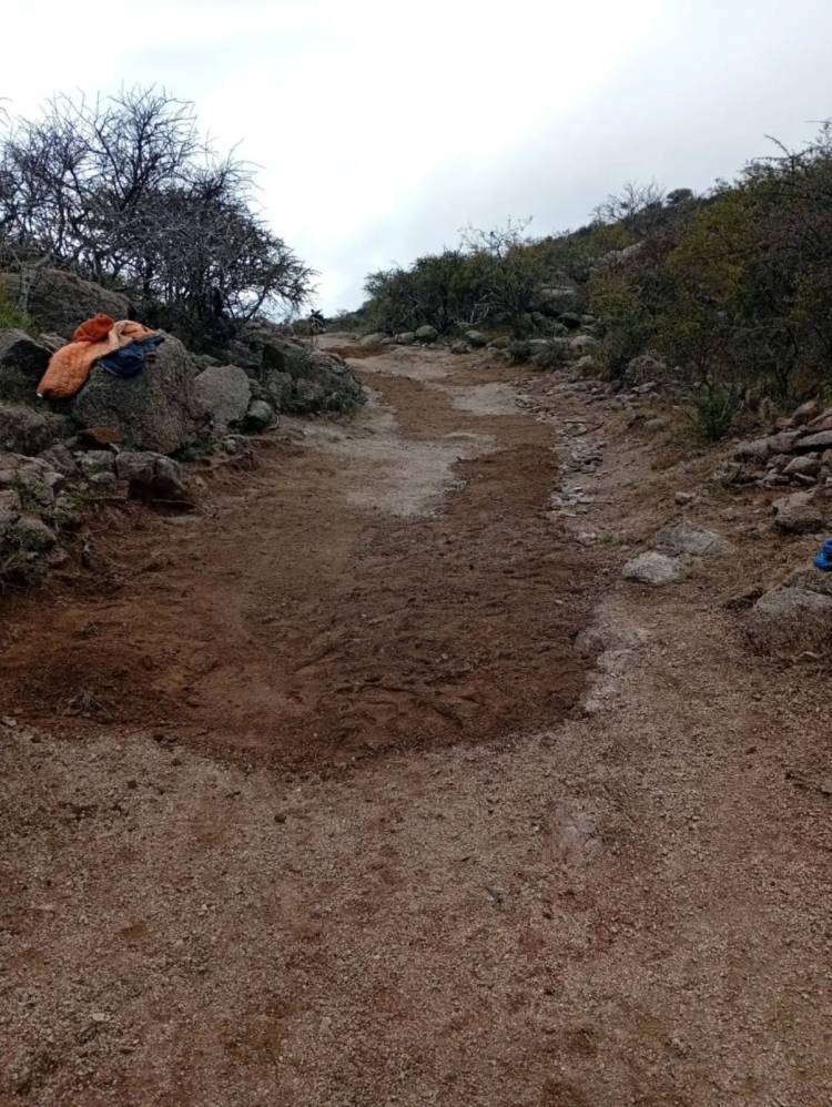 Mantenimiento de caminos vecinales para mejorar la transitabilidad en el interior departamental