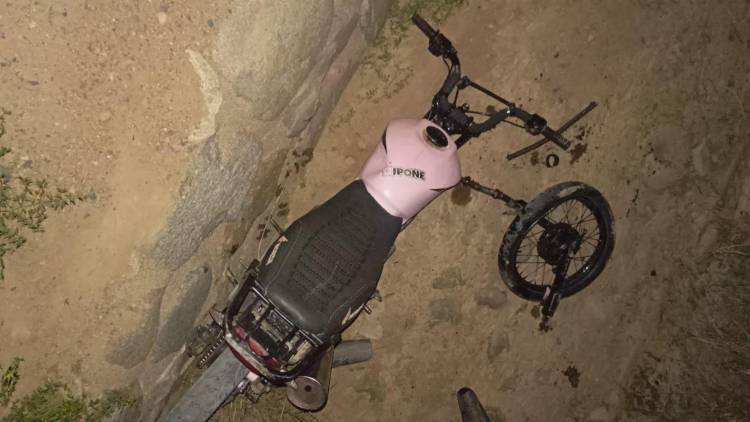 Investigan el hallazgo de una motocicleta abandonada cerca de la represa de Milagro