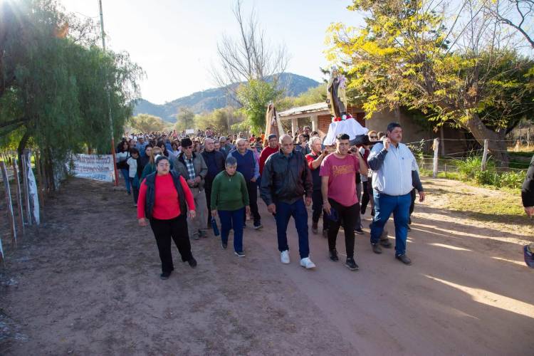 Villa Casana vivió una multitudinaria celebración en honor a la Virgen del Carmen