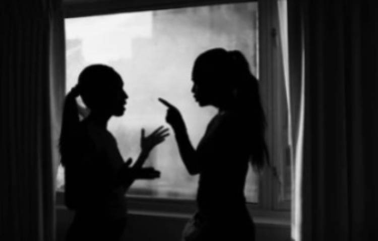 Dos mujeres fueron asistidas tras un presunto enfrentamiento en un barrio de Chepes