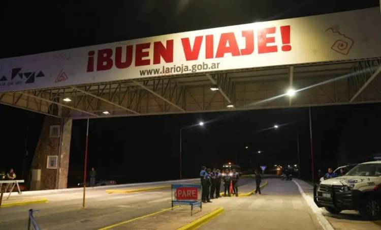 Demoraron a un camionero en Chepes tras viajar con su hijo menor sin la documentación correspondiente