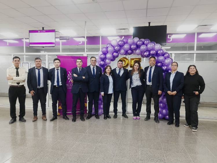 25 años de historias: Banco Rioja homenajeó a tres trabajadores que estuvieron desde el comienzo en Chepes