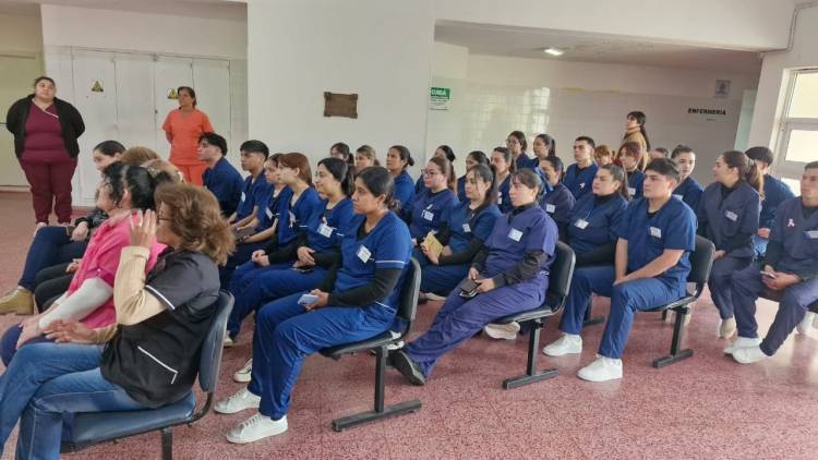 El Hospital Luis Pasteur de Chepes recibió a estudiantes de Enfermería para iniciar sus prácticas formativas